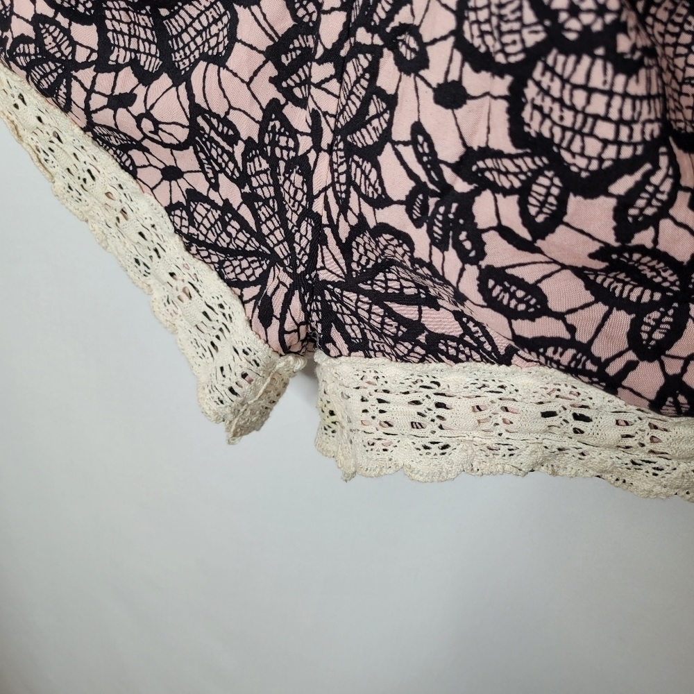 Win-Win Apparel Pink Floral Lace Knit Romper - Picture 6 of 12